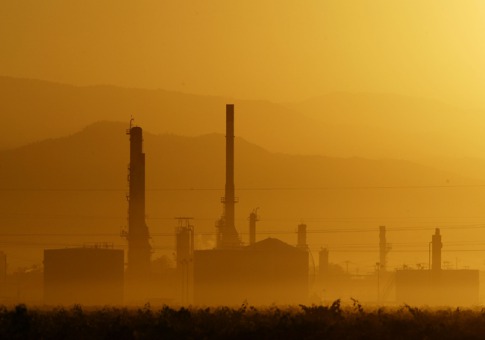 0224_bakersfield-ca-pollution_485x340
